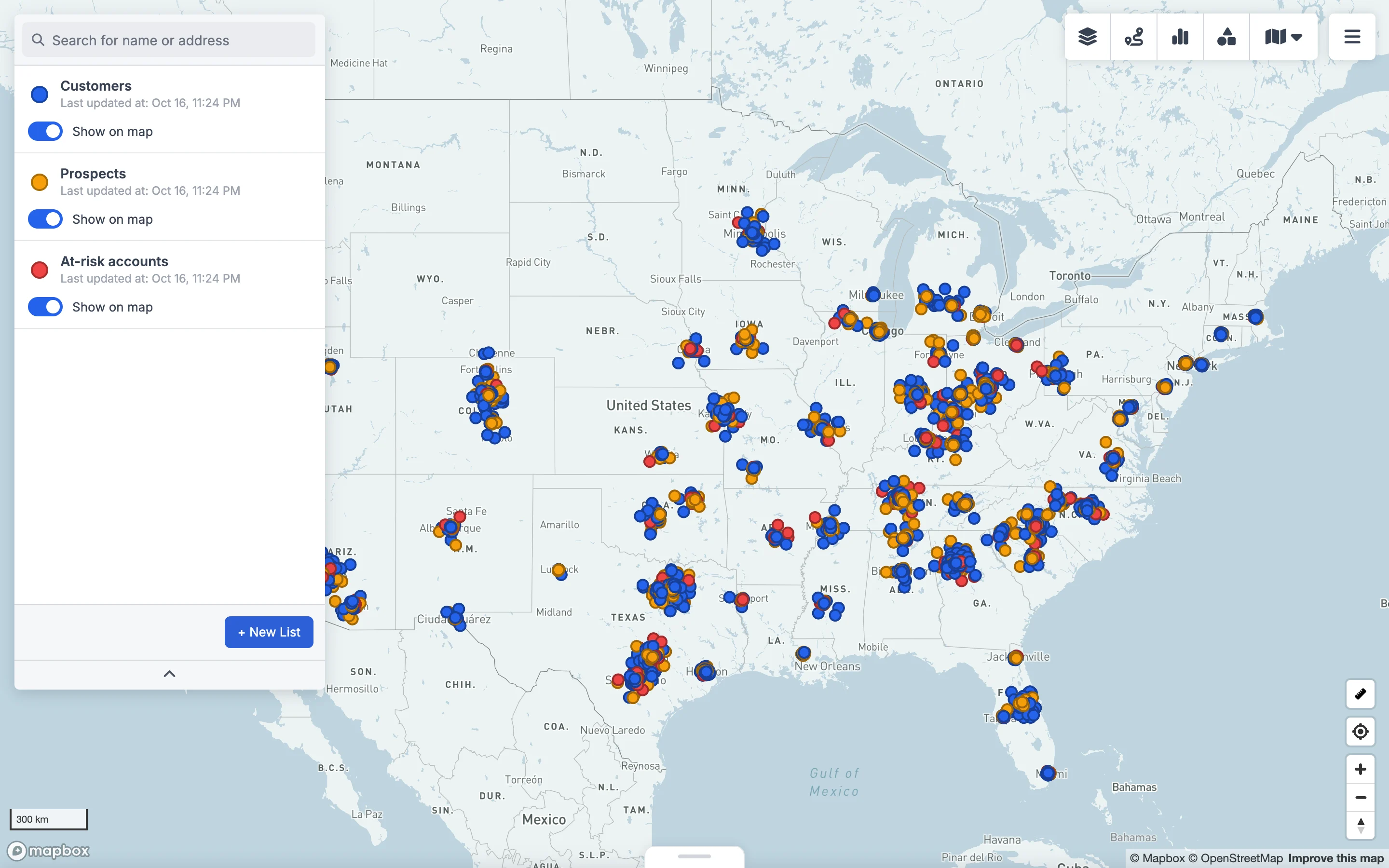 GeoMaps workspace: 6,214 accounts on one map, split into Customers, Prospects and At-risk lists